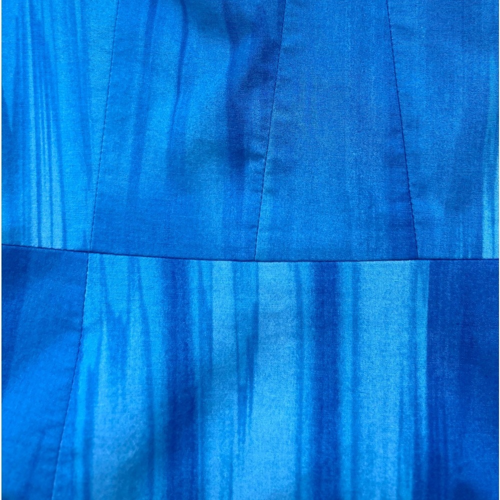 Tahari Notched V-Neck Blue Size 4 Dress Sleeveless Lined Sheath Dress - Picture 8 of 11